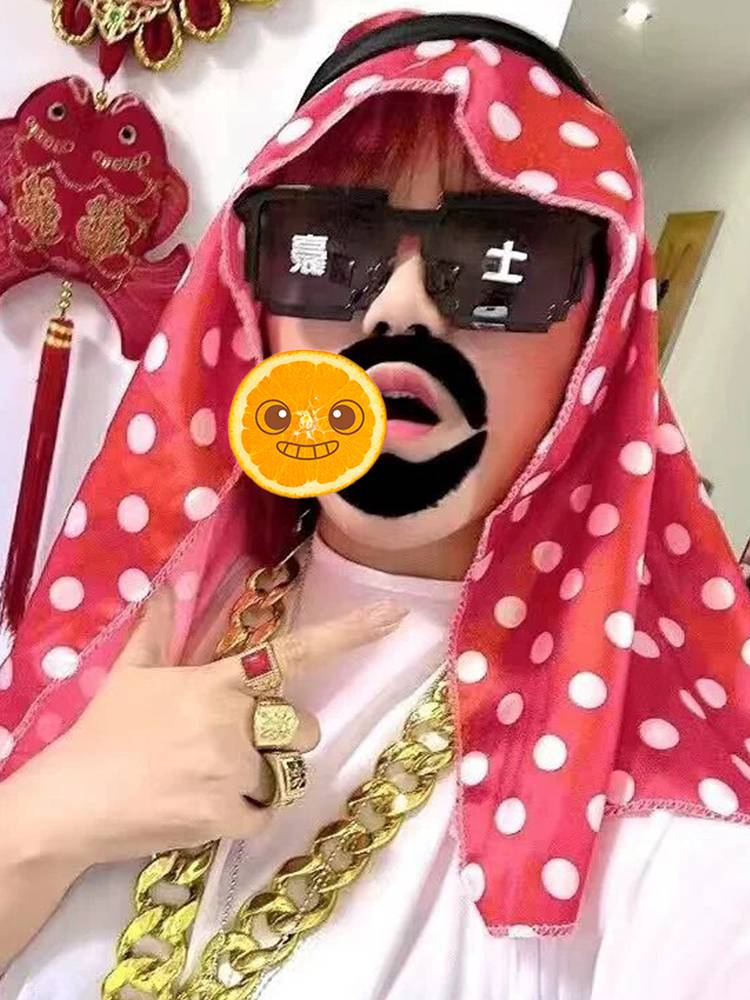 Middle East local tyrant party head scarf funny sunglasses exaggerated gold chain suit prop