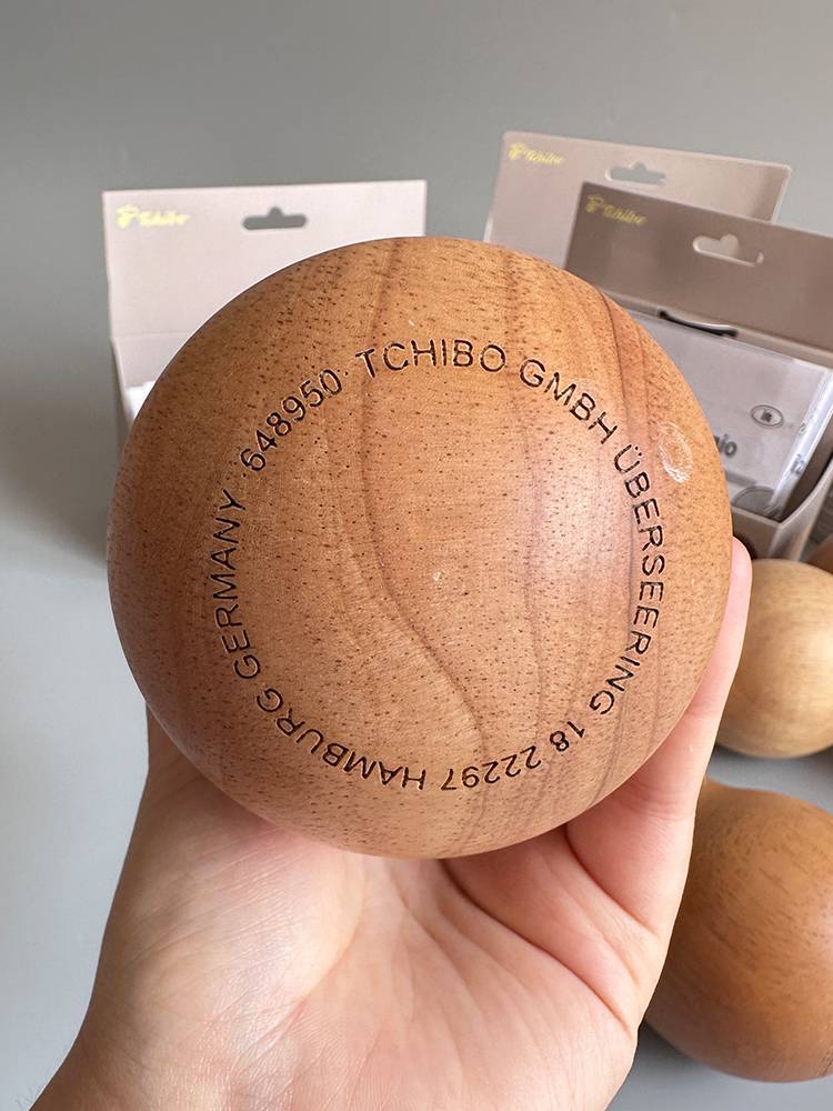 Exit the original single MassageBall pure wood peanut ball to relax muscle yoga massage fascia ball
