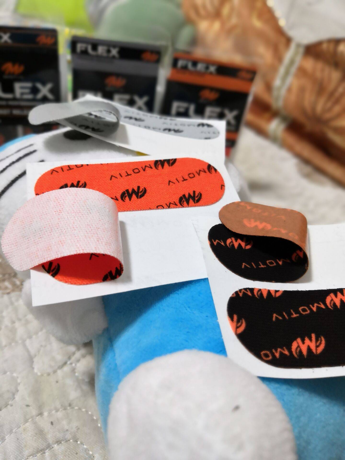 BEL bowling products MOTIV brand bowling ball dedicated thumbs finger back, three kinds of smooth astringent options