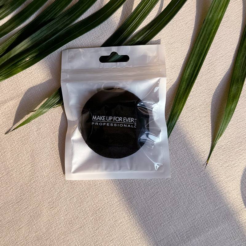 Black round 1 piece bag