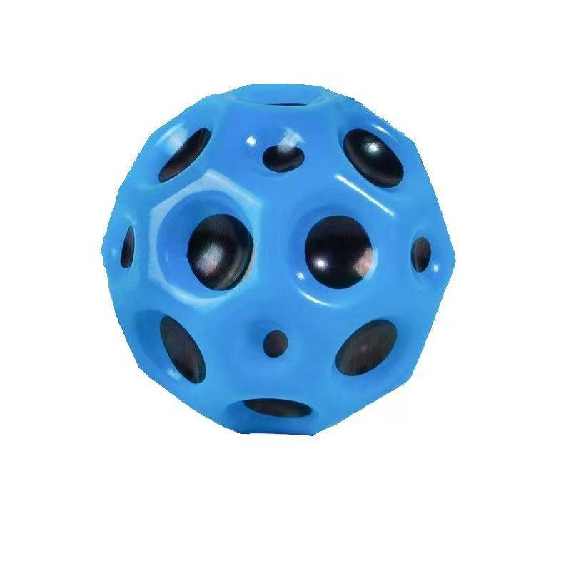 Moonstone Elaston Betting with a rope wrist ball high bombs and throwing ball back to unzip the ball children's toy ball