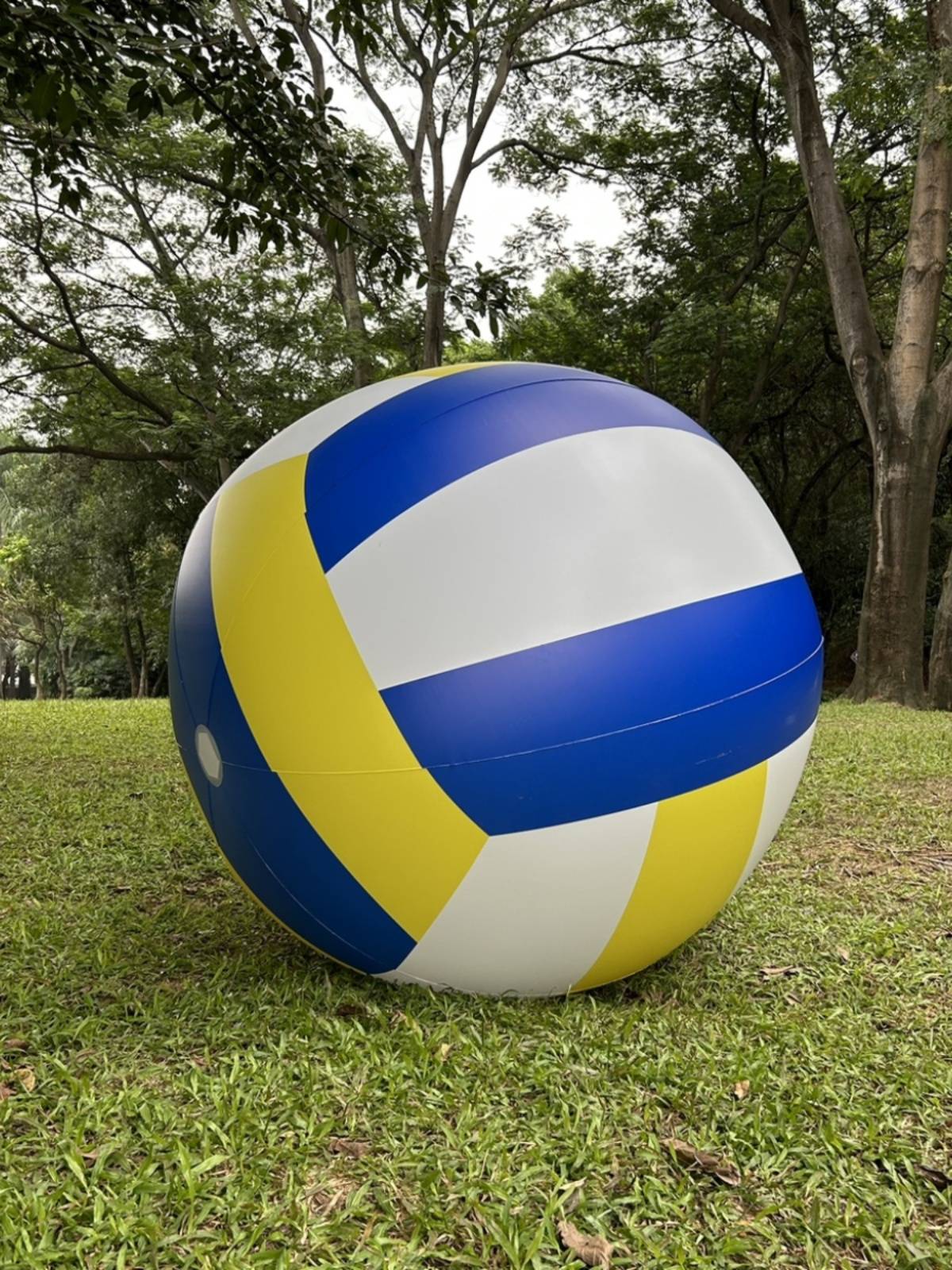 Giant inflatable volleyball, large inflatable volleyball toy beach ball, school volleyball game oversized volleyball
