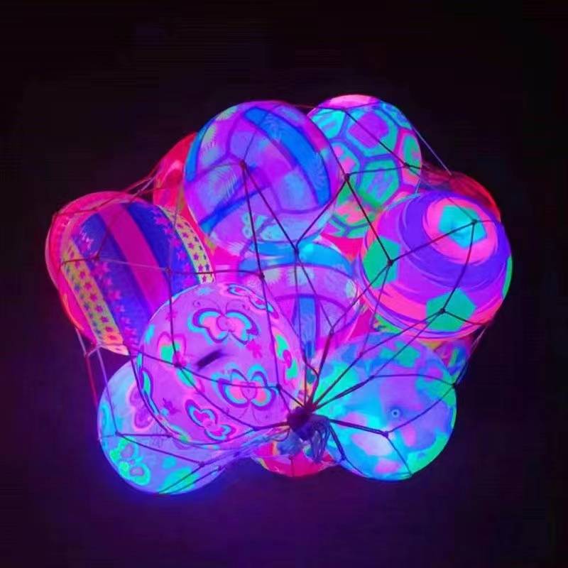Net celebrities glowing with rope elastic golfer lifting inflatable football children's gifts places stalls small products