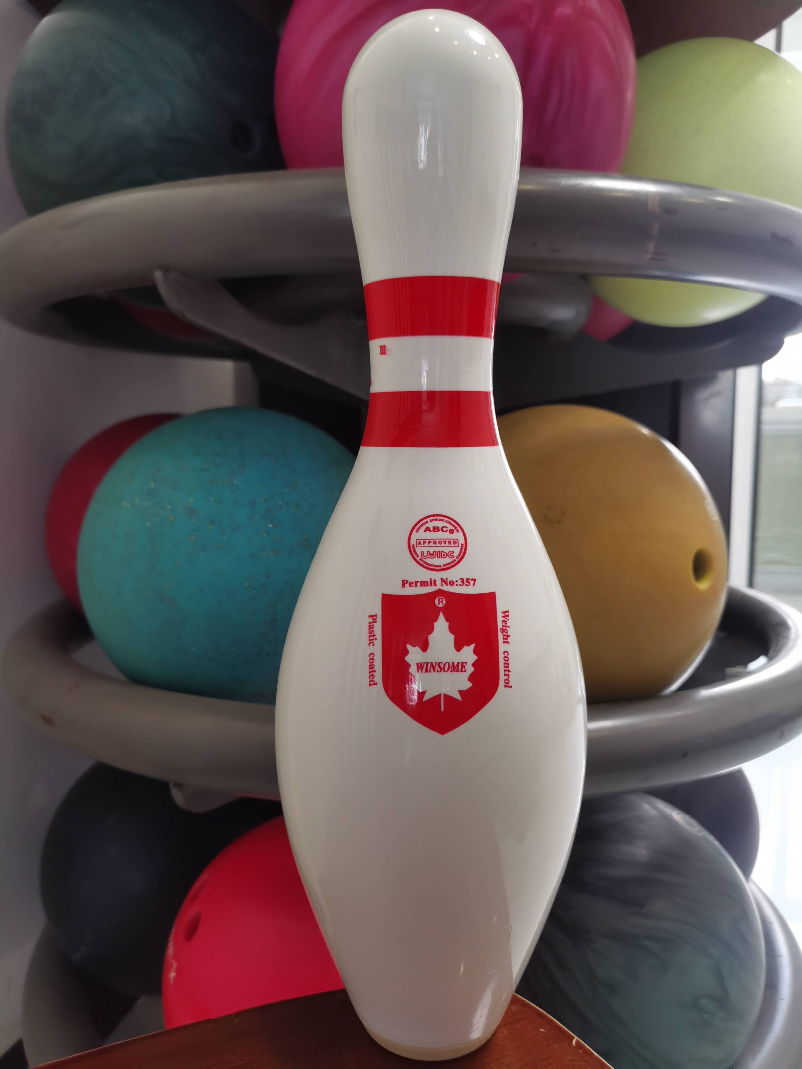 1 maple leaf bottle bottle