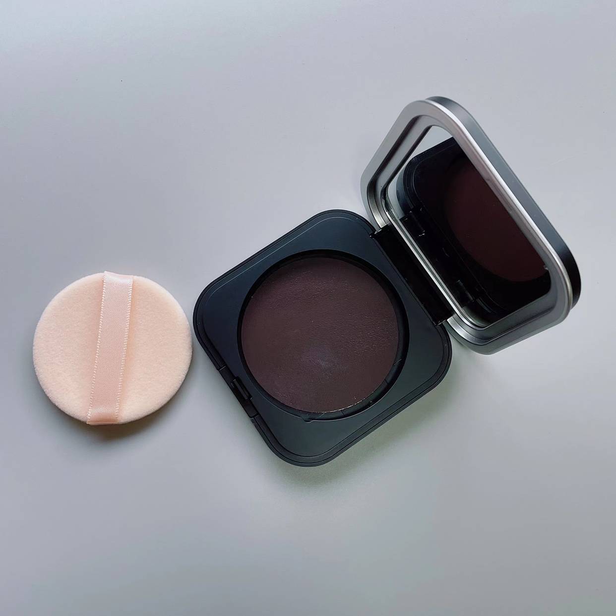 Square band magnetic empty box+skin tone thin implanted puff