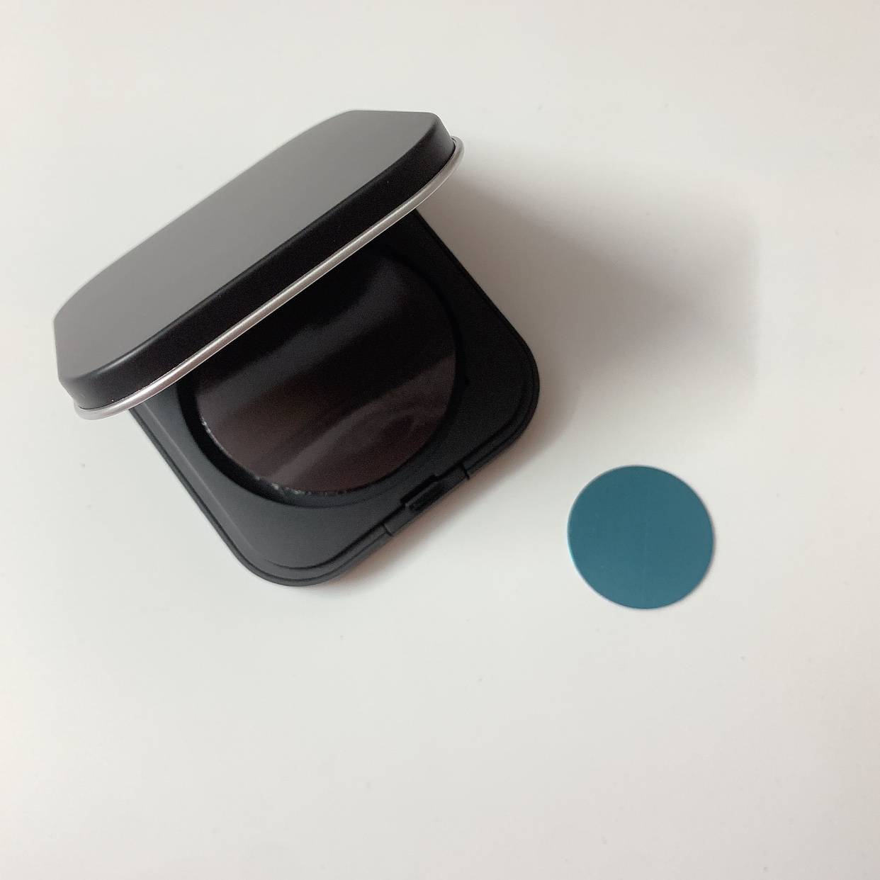 Square magnet powder box+iron piece (banana powder cake special shot)