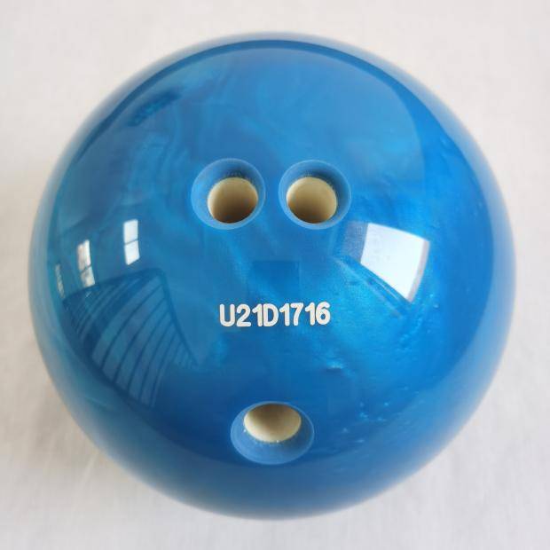5 pounds and 3 holes blue