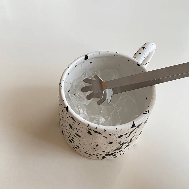 Xiaojiu in Wind Stainless Steel Cute Small Palm Fruit Fruit Fruit Cantana Fun Snack Picking Kitchen Products BH163