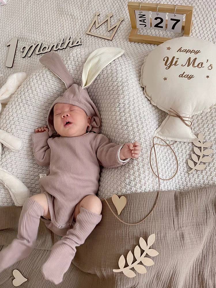Baby one hundred days of photographing props, old children's newborn full moon at home baby, old age photo prop, baby