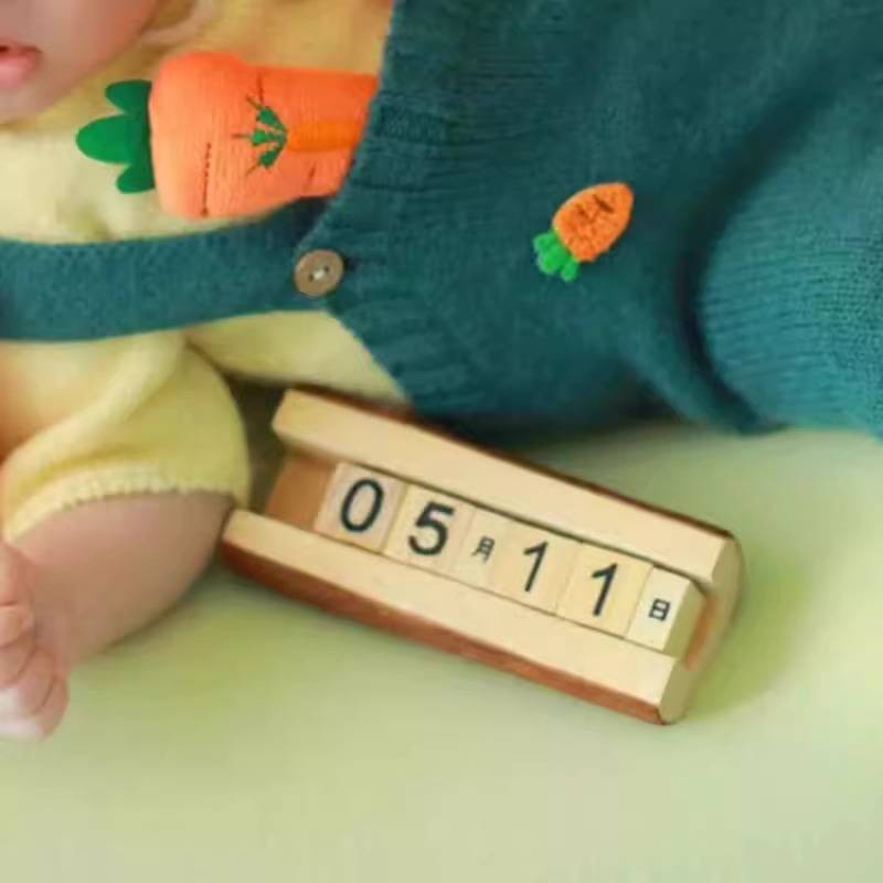 Wooden calendar