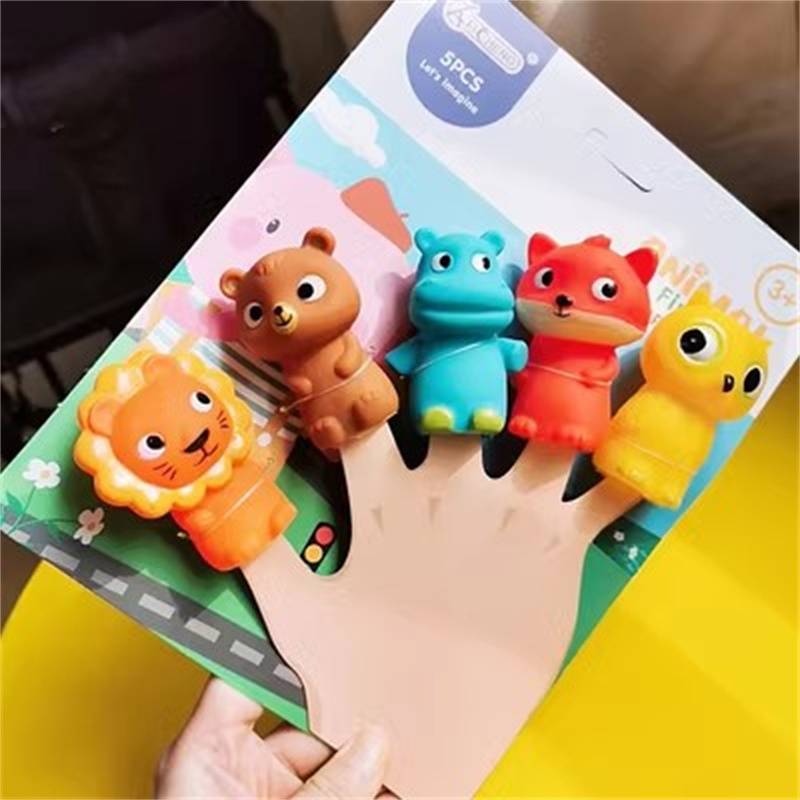 Lion Horse finger puppet