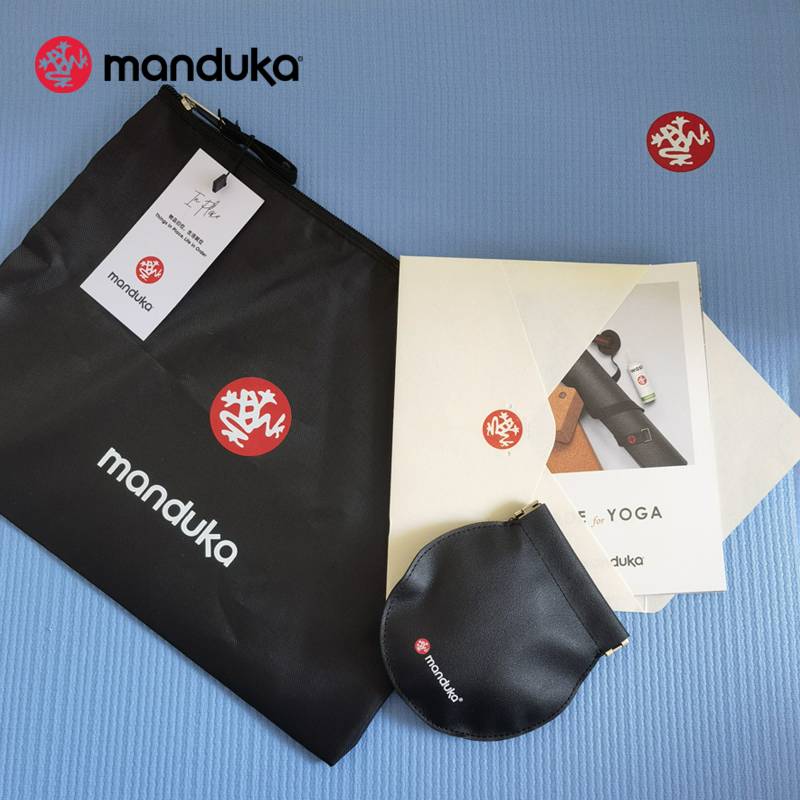 Manduka Break in Himalayan Powder PRO series opening pad salt bag