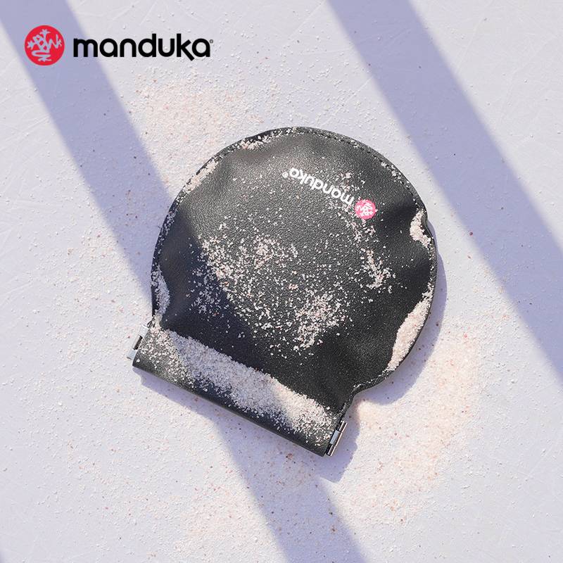Manduka Break in Himalayan Powder PRO series opening pad salt bag