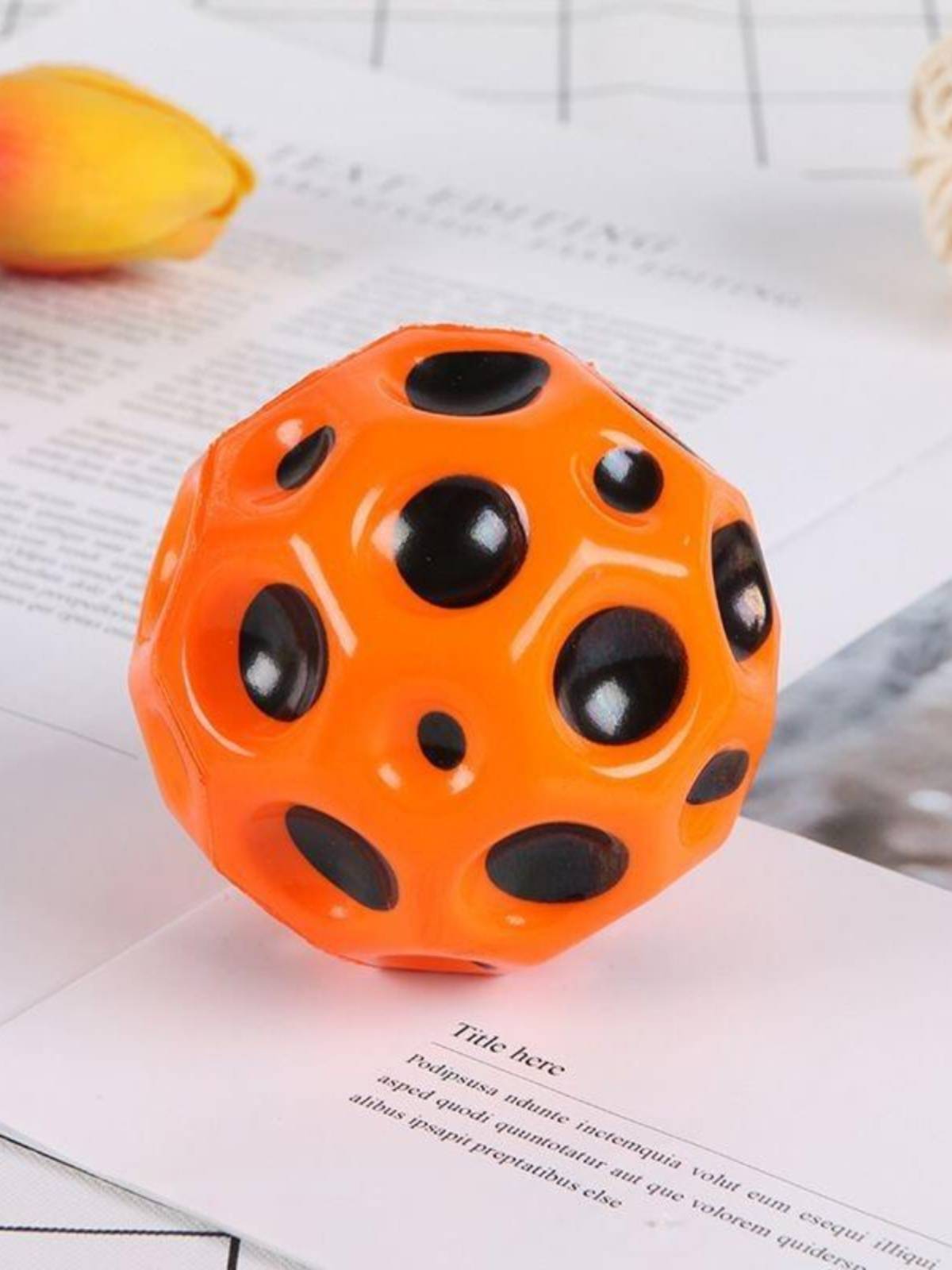 Anti -gravity bomb jumping ball Moon high -elastic ball jumping ball Children's outdoor rebound ball grab the ball adult decompressing the ball