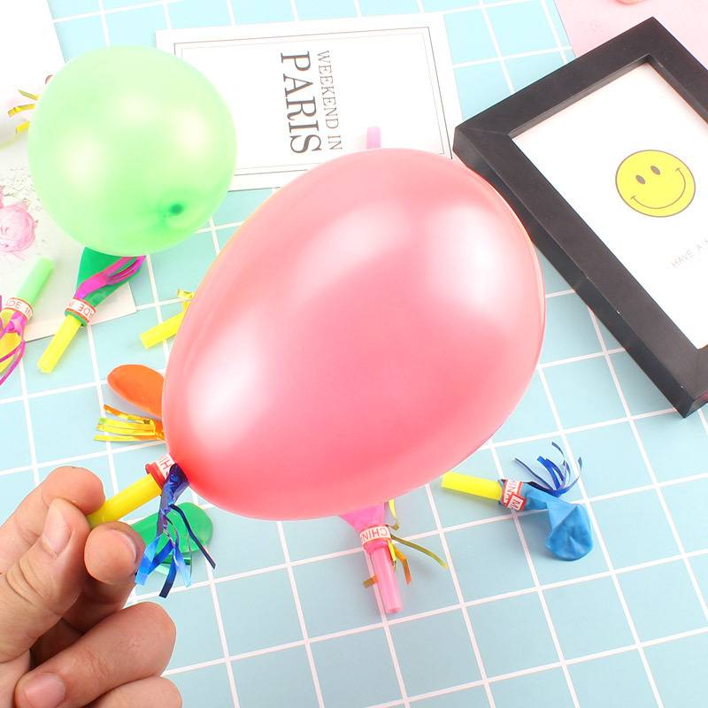 Balloon children's mouth whistle blowing dragon toy sounds blowing a whistle with baby whistle, non -toxic cartoon small steam ball blowing exercise
