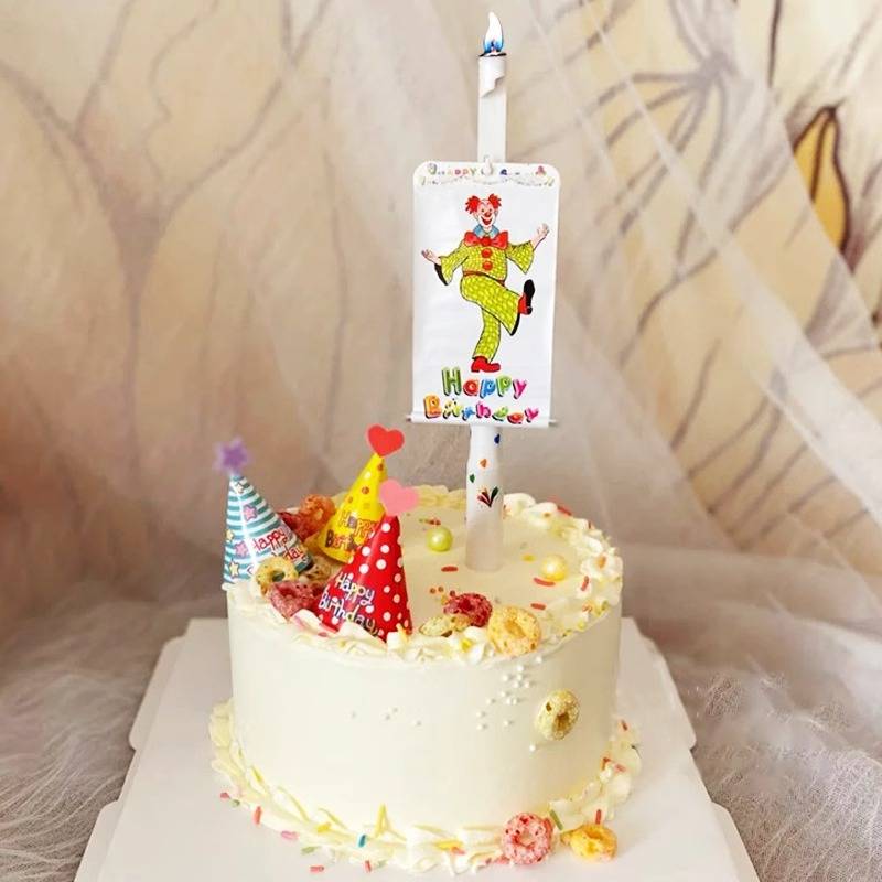 Surprise clown candle 1