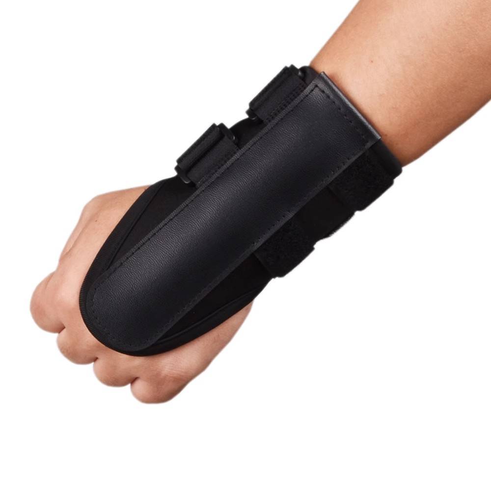 Golf swinging wrists, initial exercise gear swinging to prevent wrist flipping