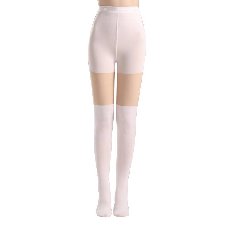 Ms. Golf played underpants without a scratch, sewn up the stockings and faked two walk-ins