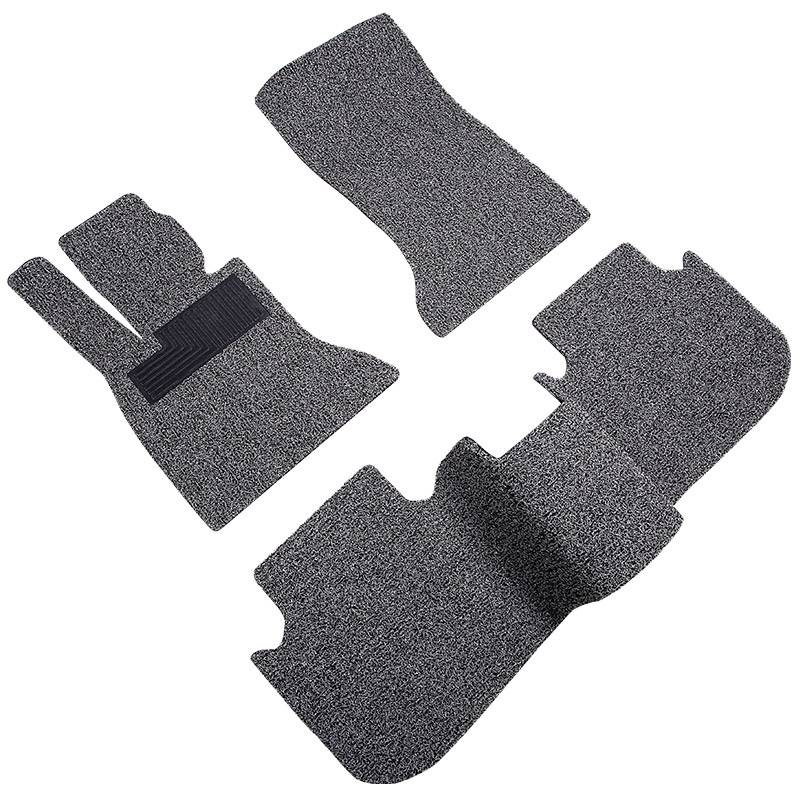 Car silk ring pad internal anti -visceral car mats in the pad universal rear foot stepping on the upper layer of the carpet can be freely cut