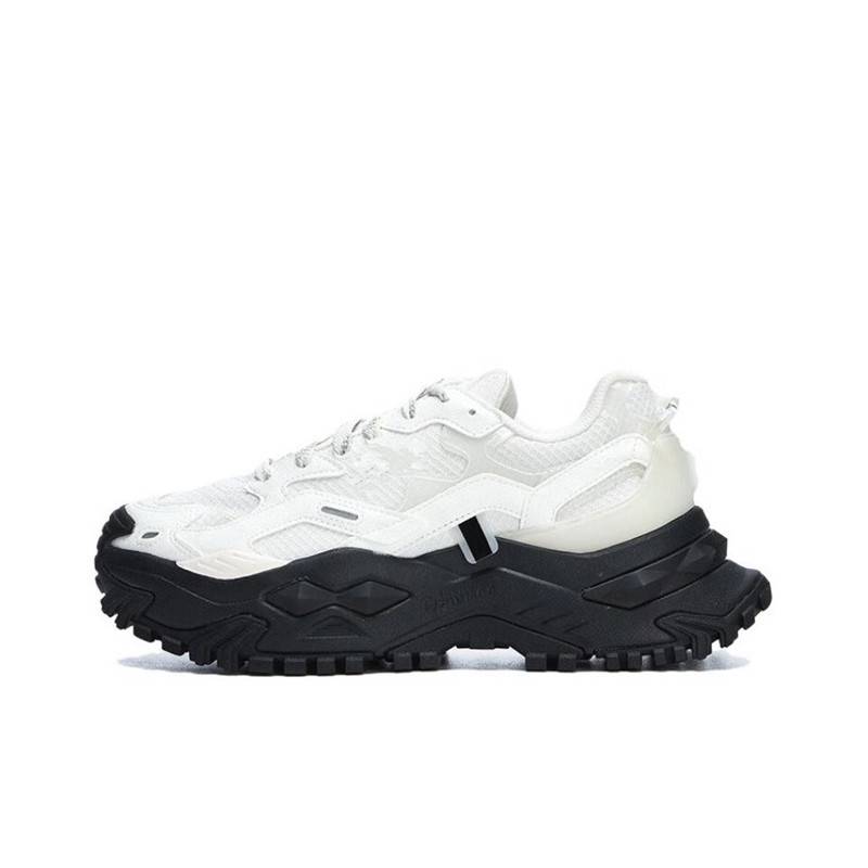 "Summer New Stinky Lady Thicked Up Old Dad's Shoes Sports Golf Shoes."