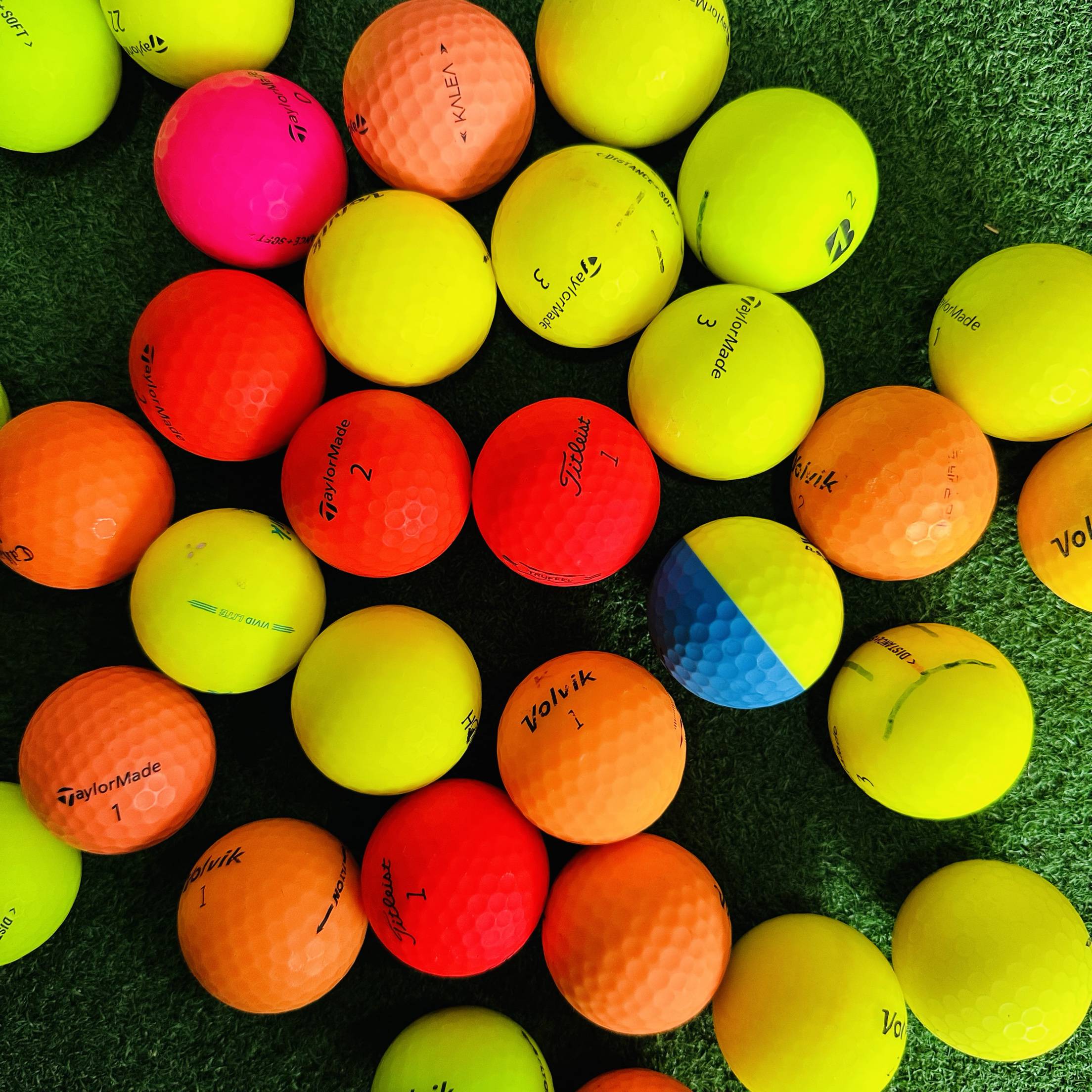 Big brand frosted color ball 8-10 % new 50