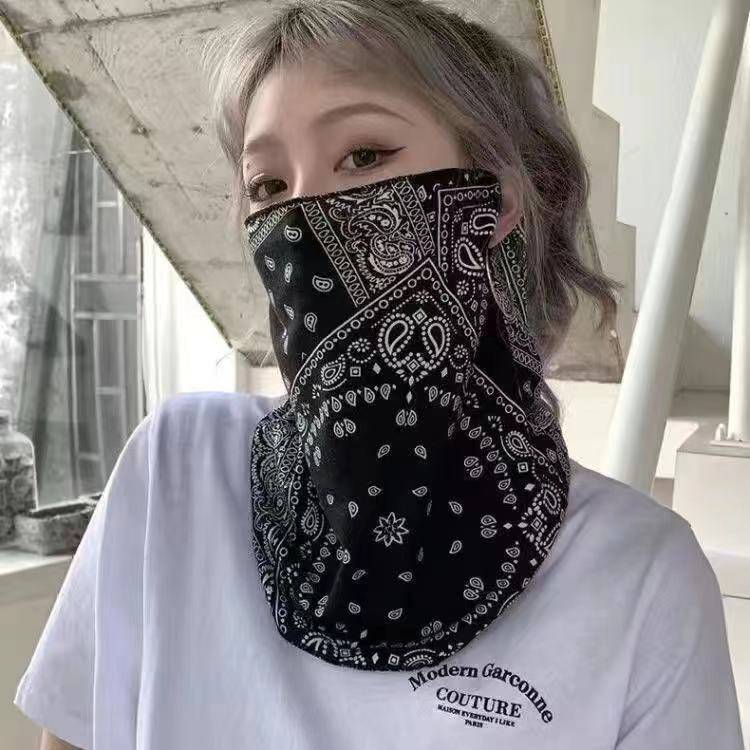 Black cashew