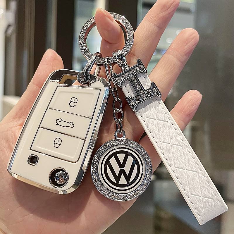 White+car logo chain+H belt