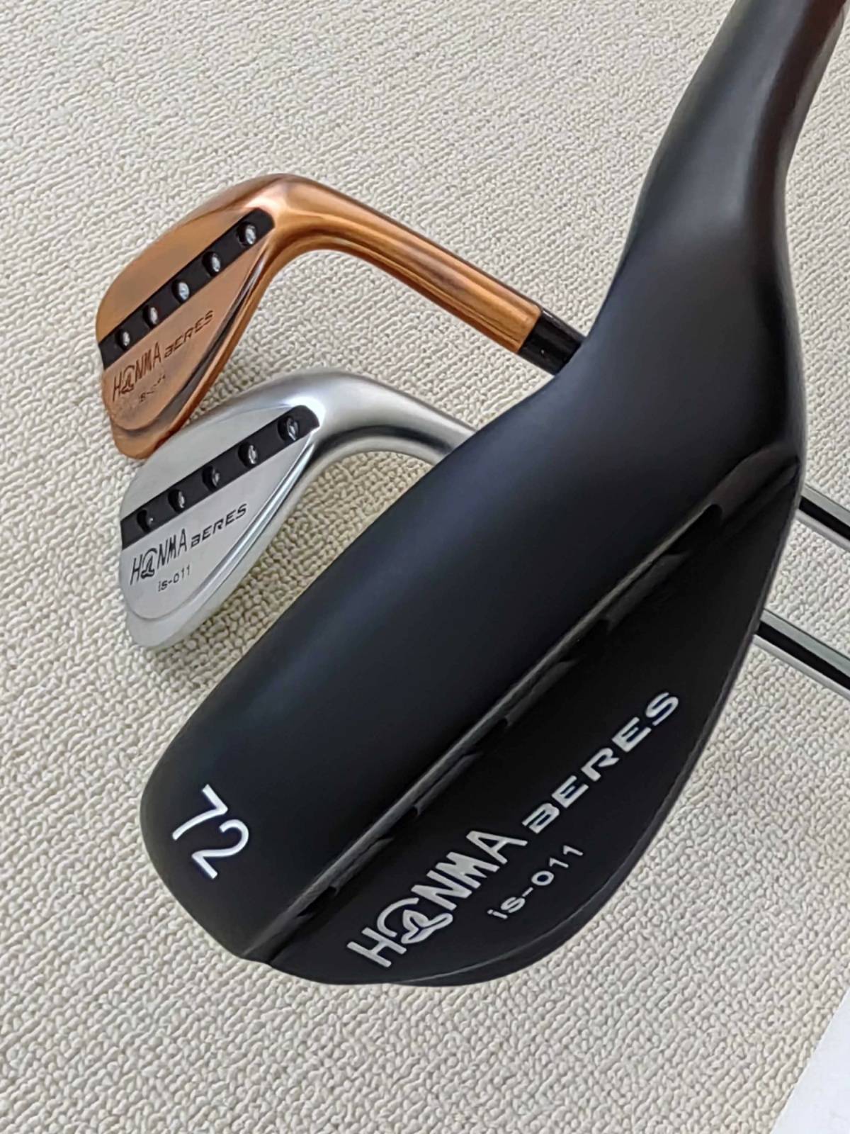 Honma Red Horse Golf Club IS-011 New 4672 degrees dig up the pole