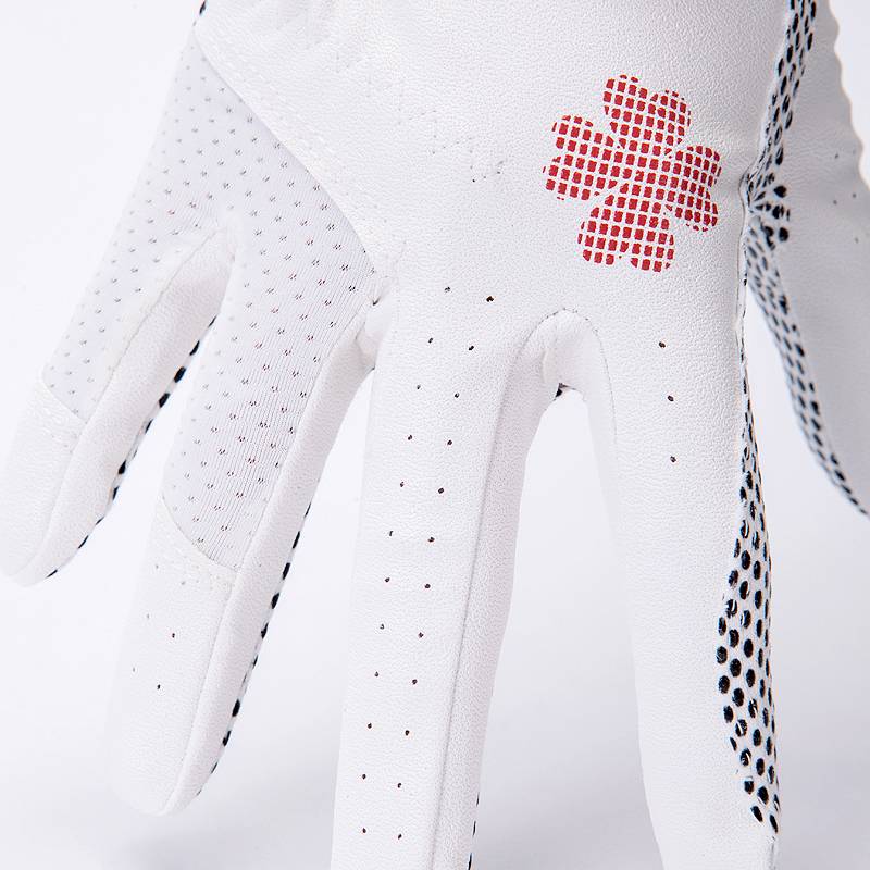 Two pairs of free -term golf gloves female Korean version of anti -slip gloves palm cardiac silicone granules left and right hands
