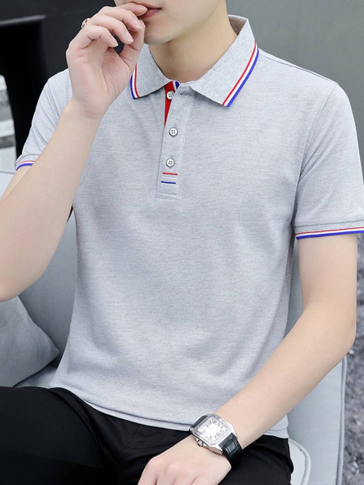 Young men in short-sleeve T-shirts, big Polo, summer golf sweatshirts