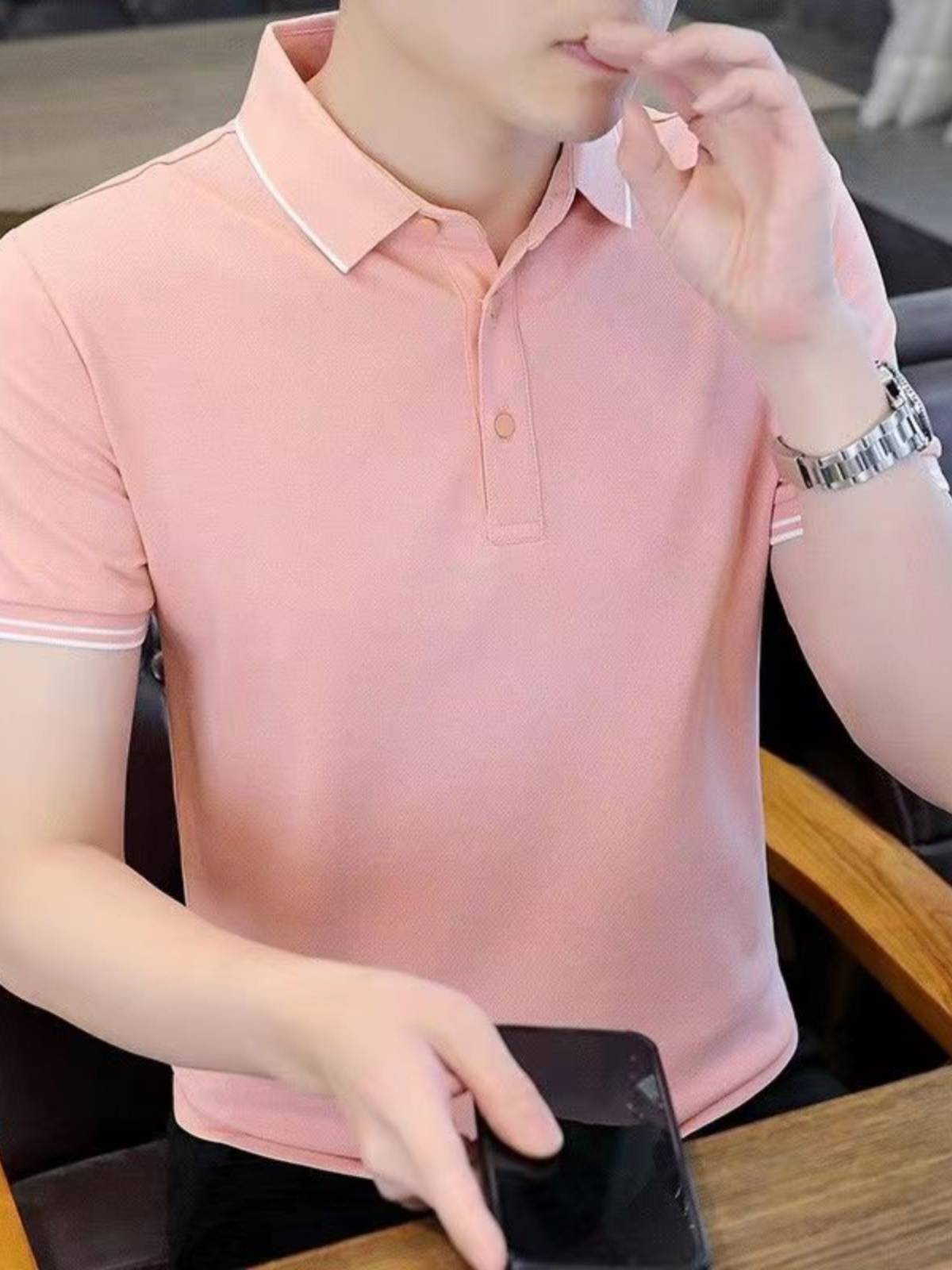 Young men in short-sleeve T-shirts, big Polo, summer golf sweatshirts