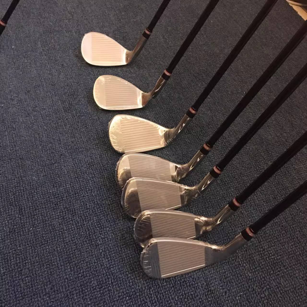The real Maman Maruman FL Golf Club lady with a full set of carbs is so light