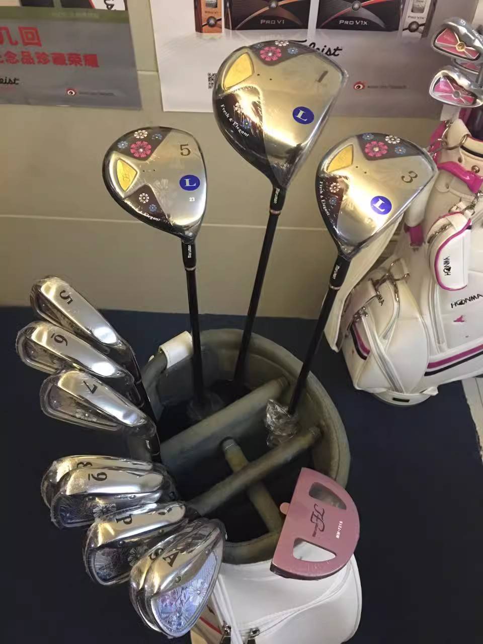 FL KIT WITH WHITE BAG (3 WOOD 8 IRON 1 PUSH)