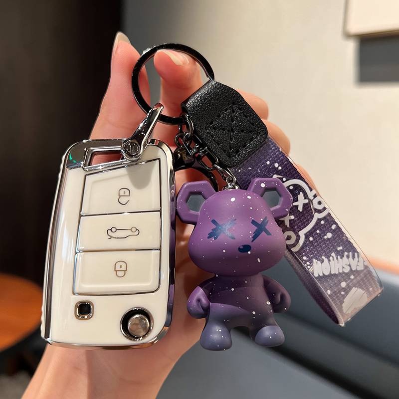Volkswagen B model-folding 3 keys [single shell white]+purple violent bear pendant