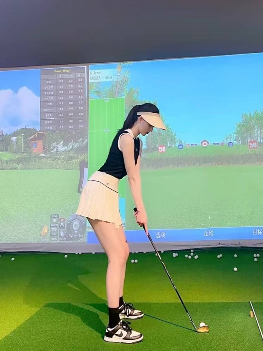 a new 2024 golf dress for women in their summer dry short sleeves, a sports-ass short skirt suit