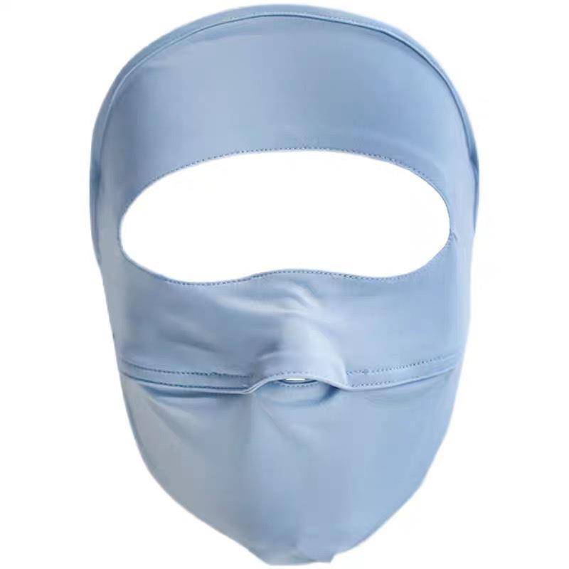 After the medical work, the sunscreen-proofing girl used to play golf and ride the ice with the Gini mask