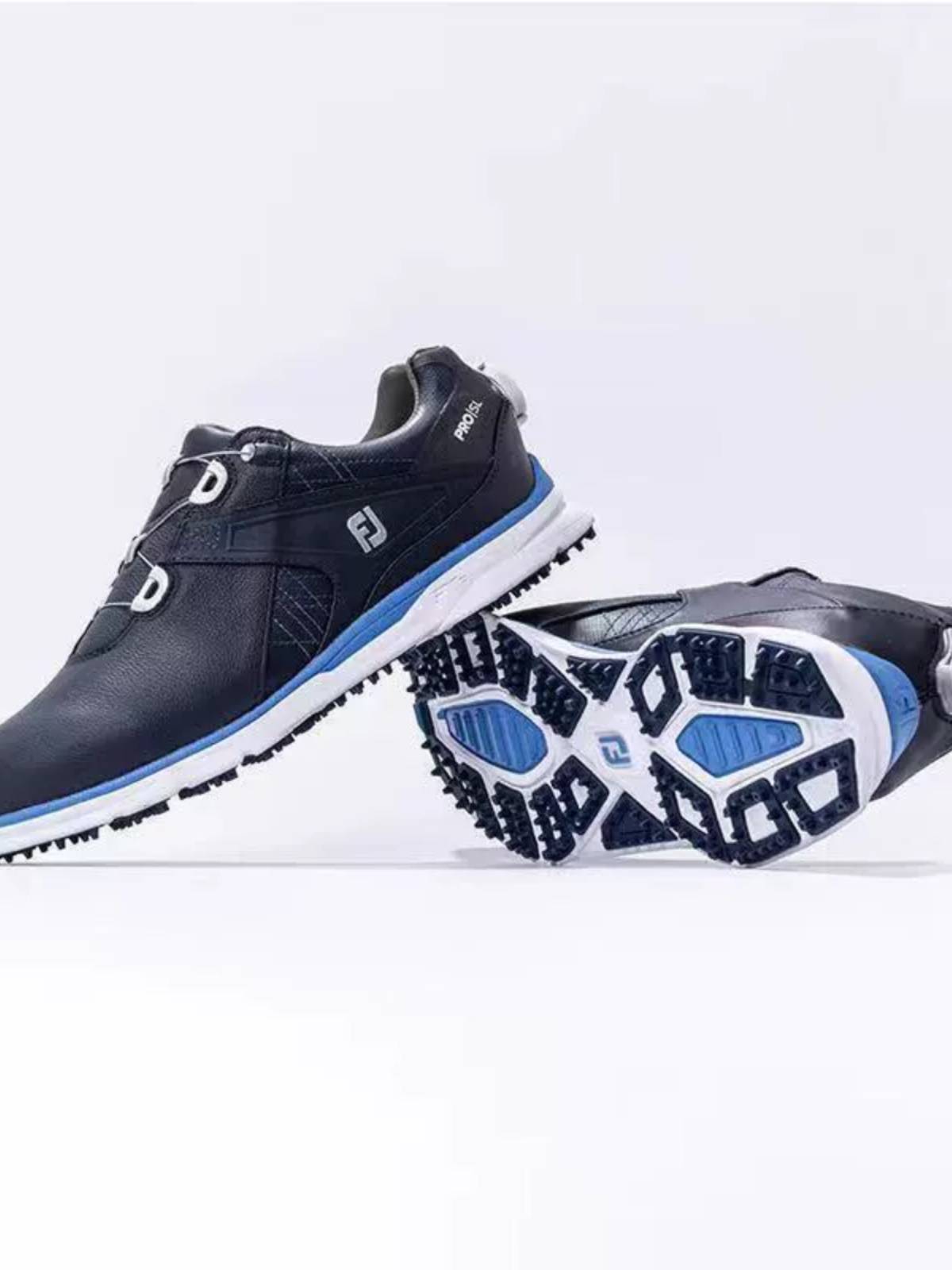 New golf shoes for a guy with a waterproof and smoother golf nailed BoA Golf real man shoes