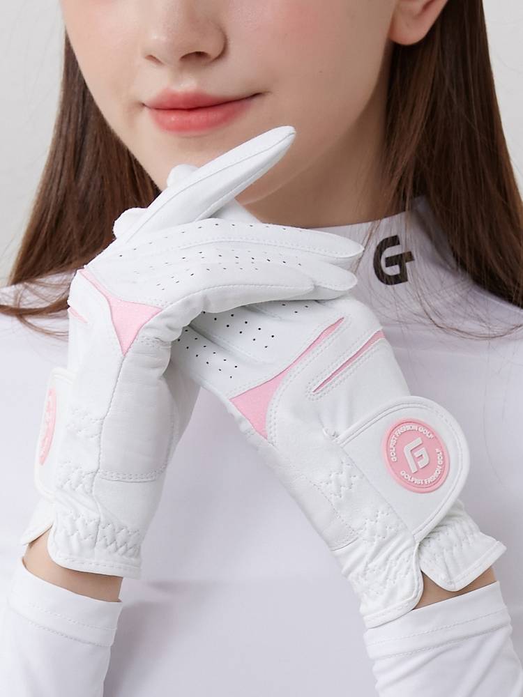ms. golf gloves' hands are smooth and golf's money is exported from the korean air-resort