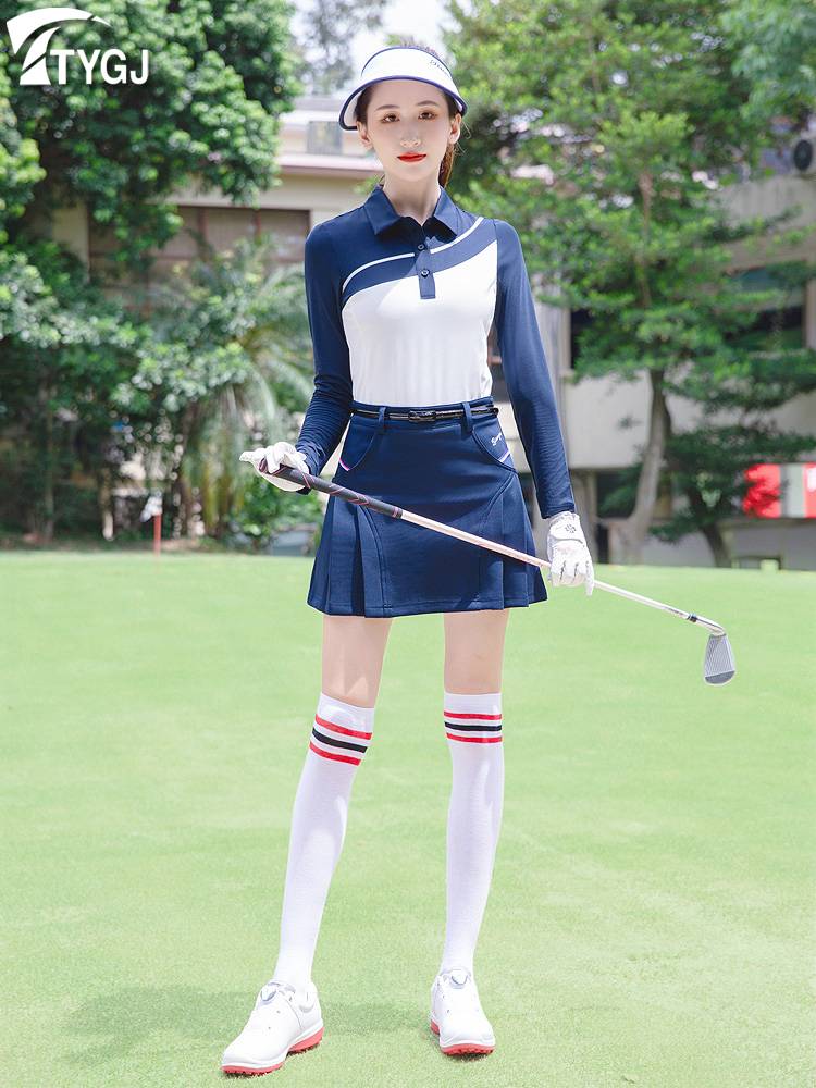 The golf lady with the long-sleeve-proof dry shirt T-shirts and the coloring of the sports clothes
