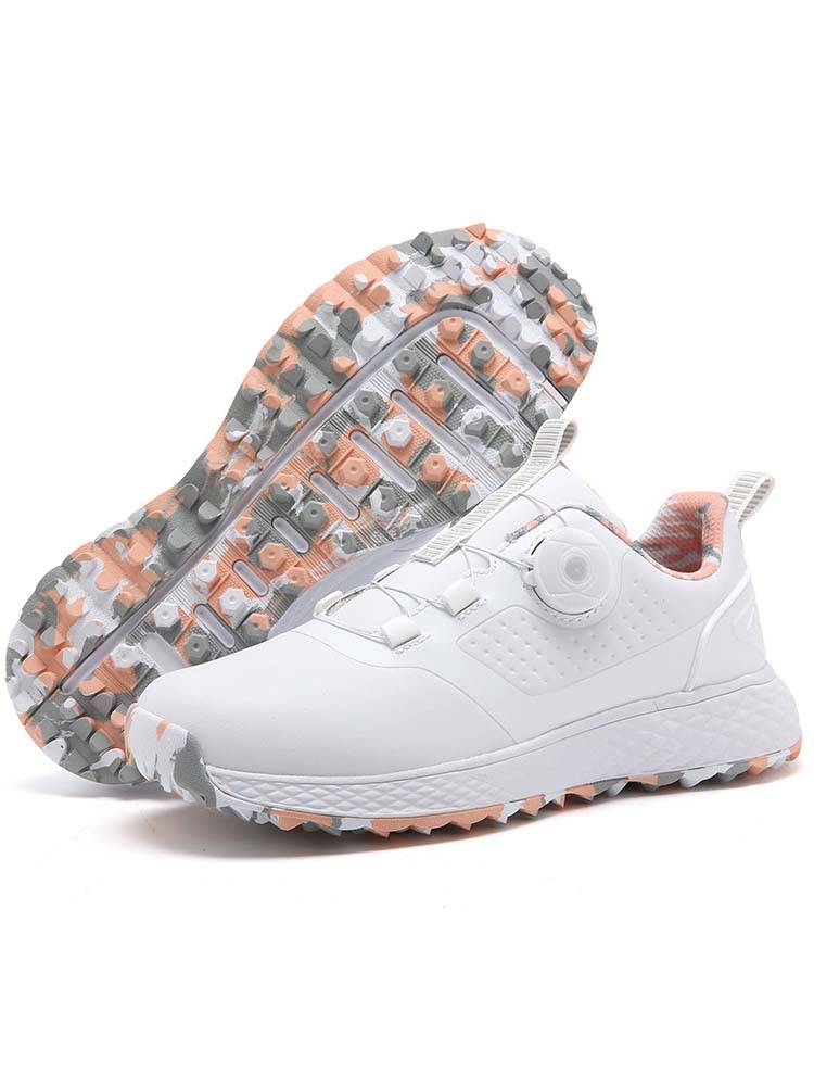 A new 2024 in spring and summer for a golf shoe couple
