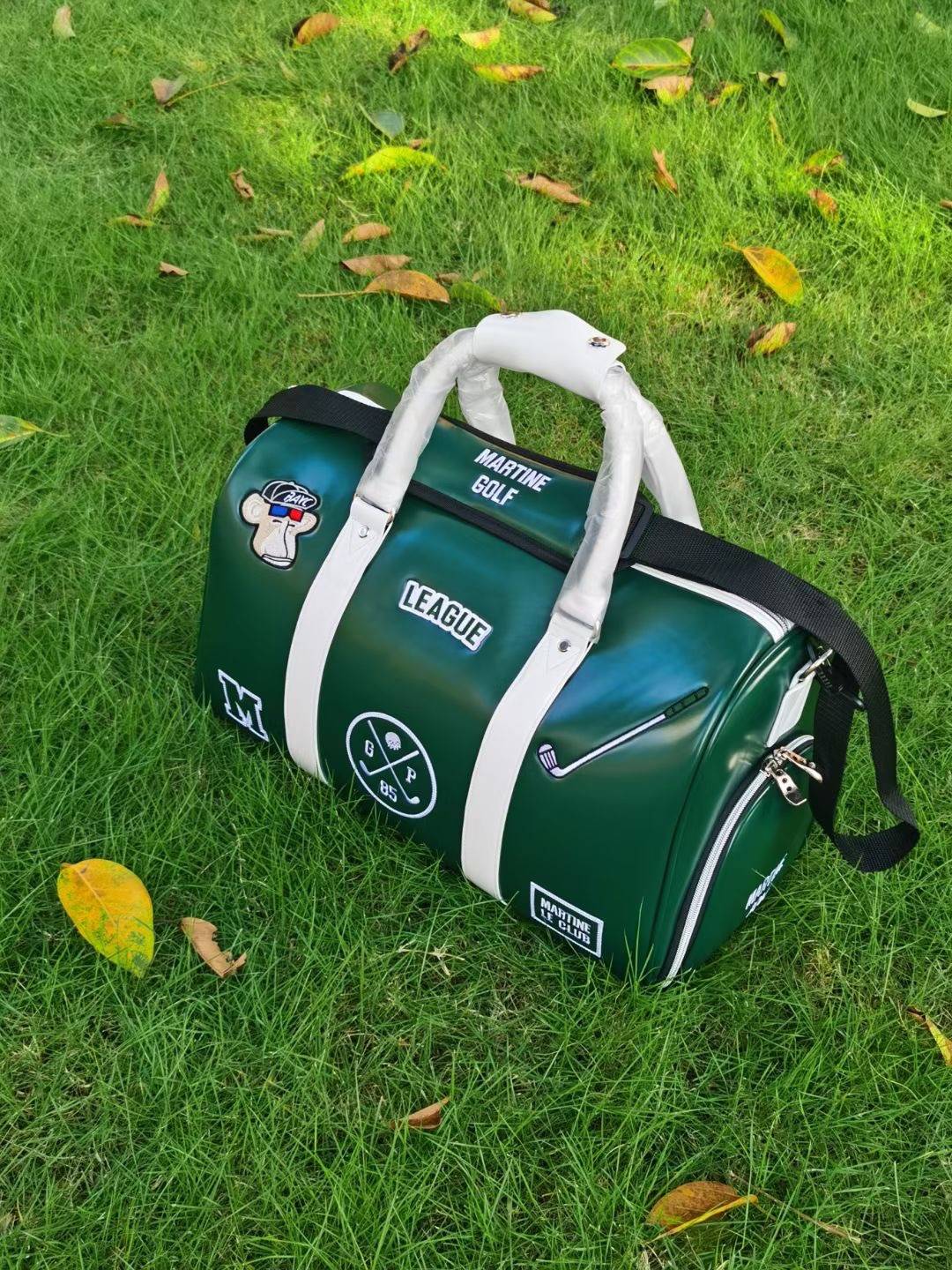 korean martin golf clothes packs men and women with new water-resistant golf equipment