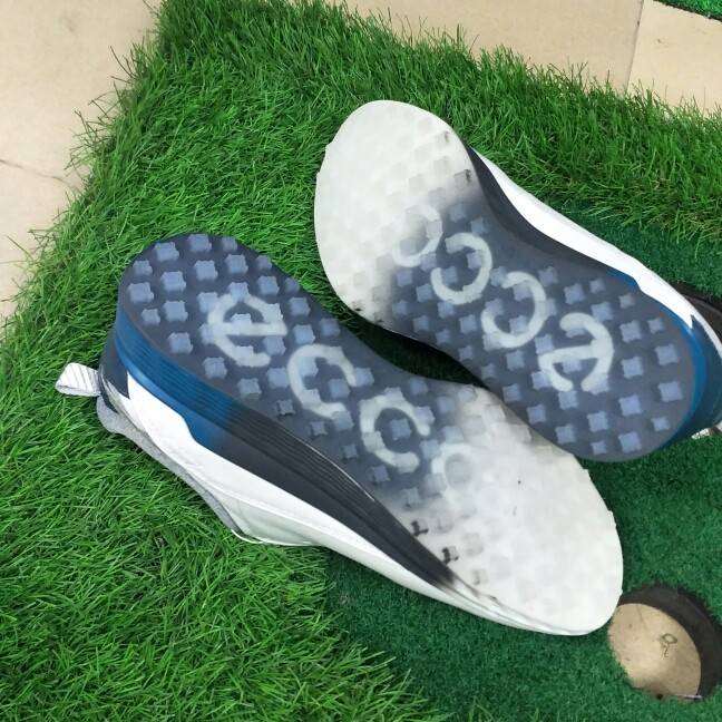 New men's golf sneakers full leather rotation buckle, comfortable, breathable waterproof quality assurance, code number standard