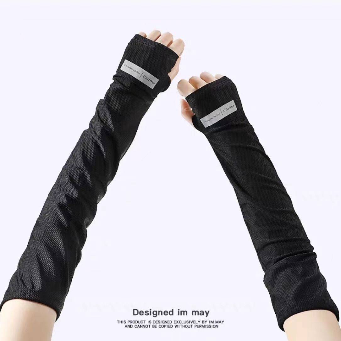 Black long-stamp sleeves