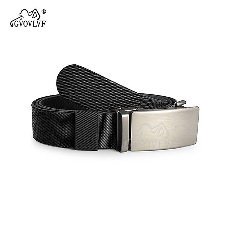 The Golf men's outdoor exercise with their belts on their belts and their tweedy tweezers