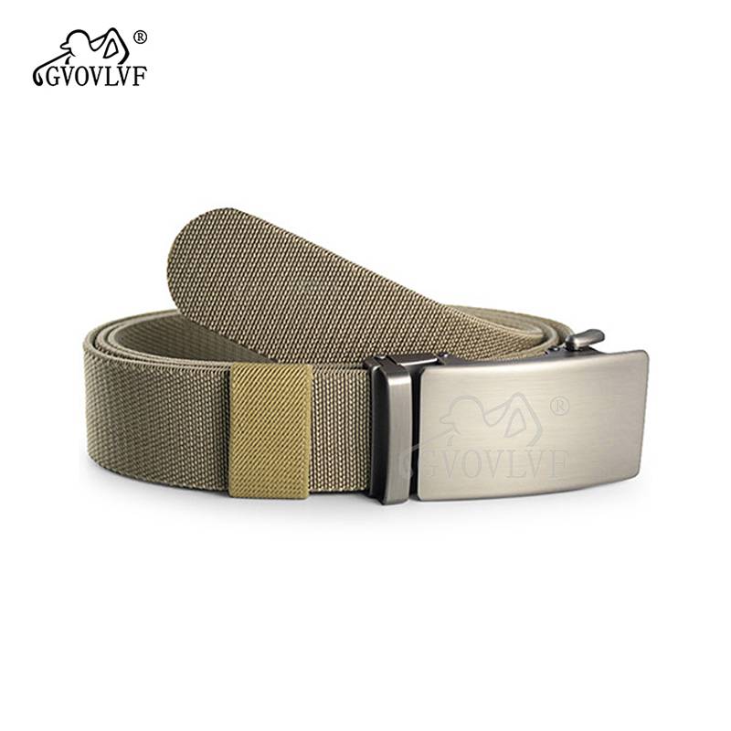 The Golf men's outdoor exercise with their belts on their belts and their tweedy tweezers