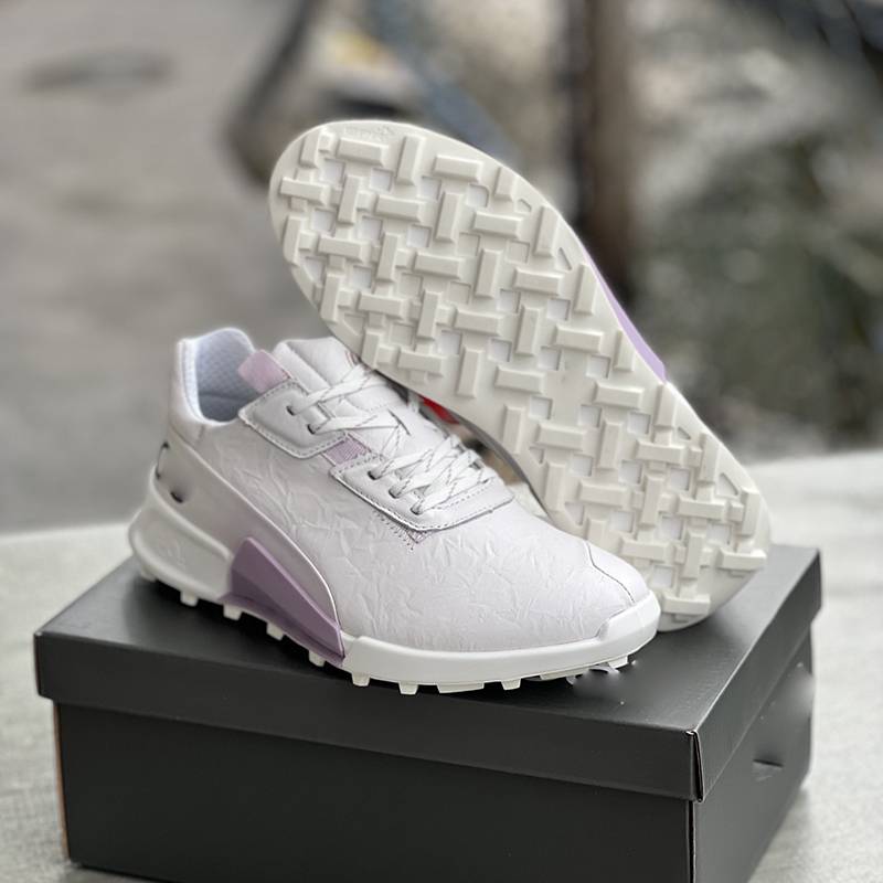 The new BIOM Cowskin Shoes, Ms. Golf Golf Shoe Out-of-the-Wind Slippers, fixed nails