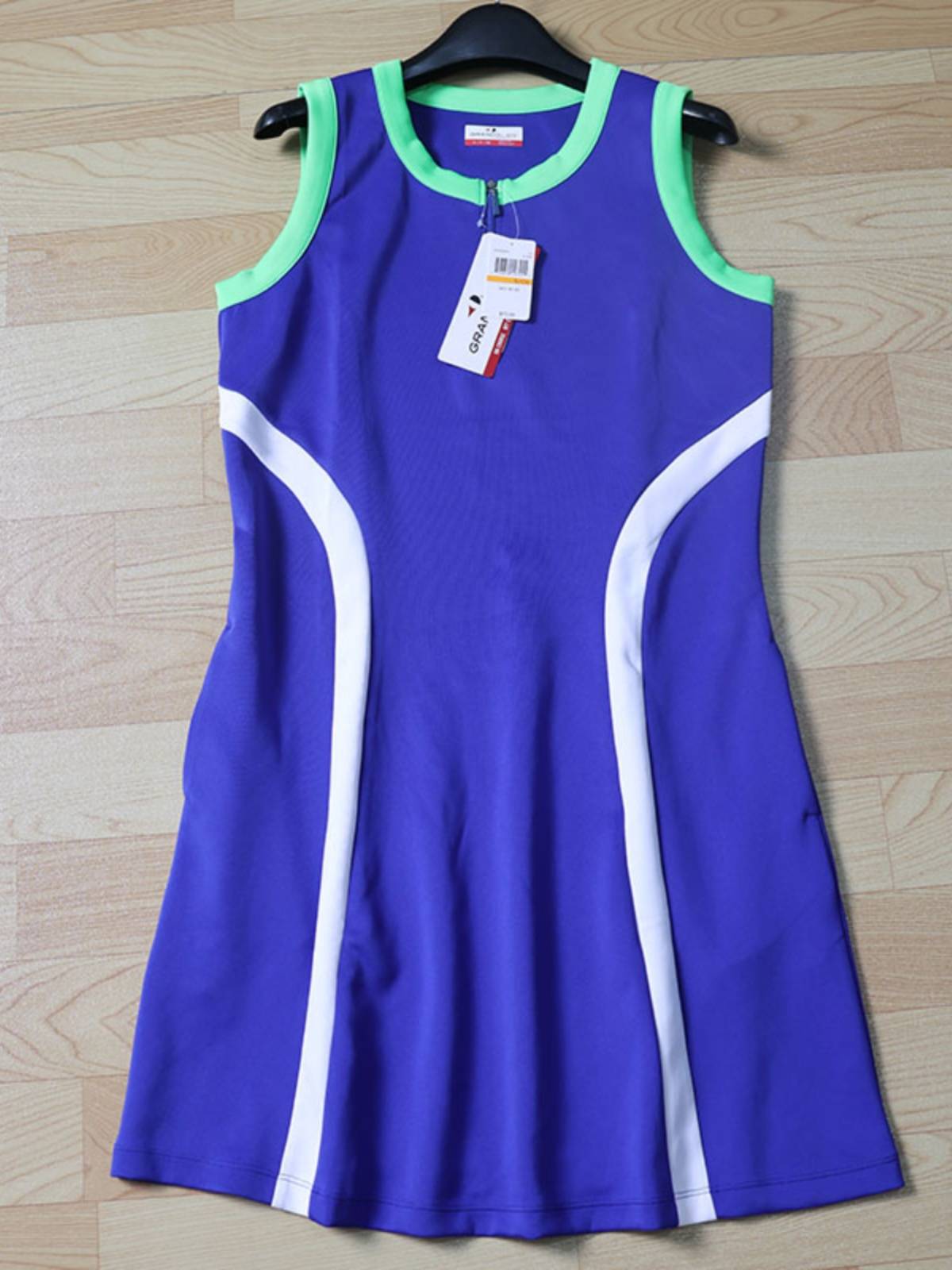 D73 SPORTS GYMNASIUM GOLF'S SHORT-CUFFED SKIRTS ARE SO SIMPLISTIC AND COMFY-CUT