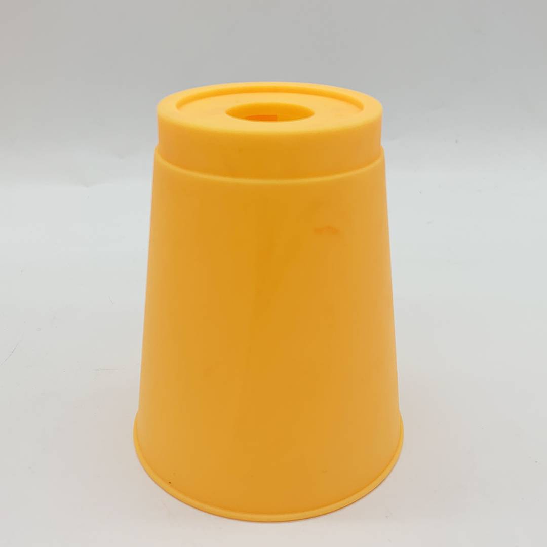 1 orange cup 1