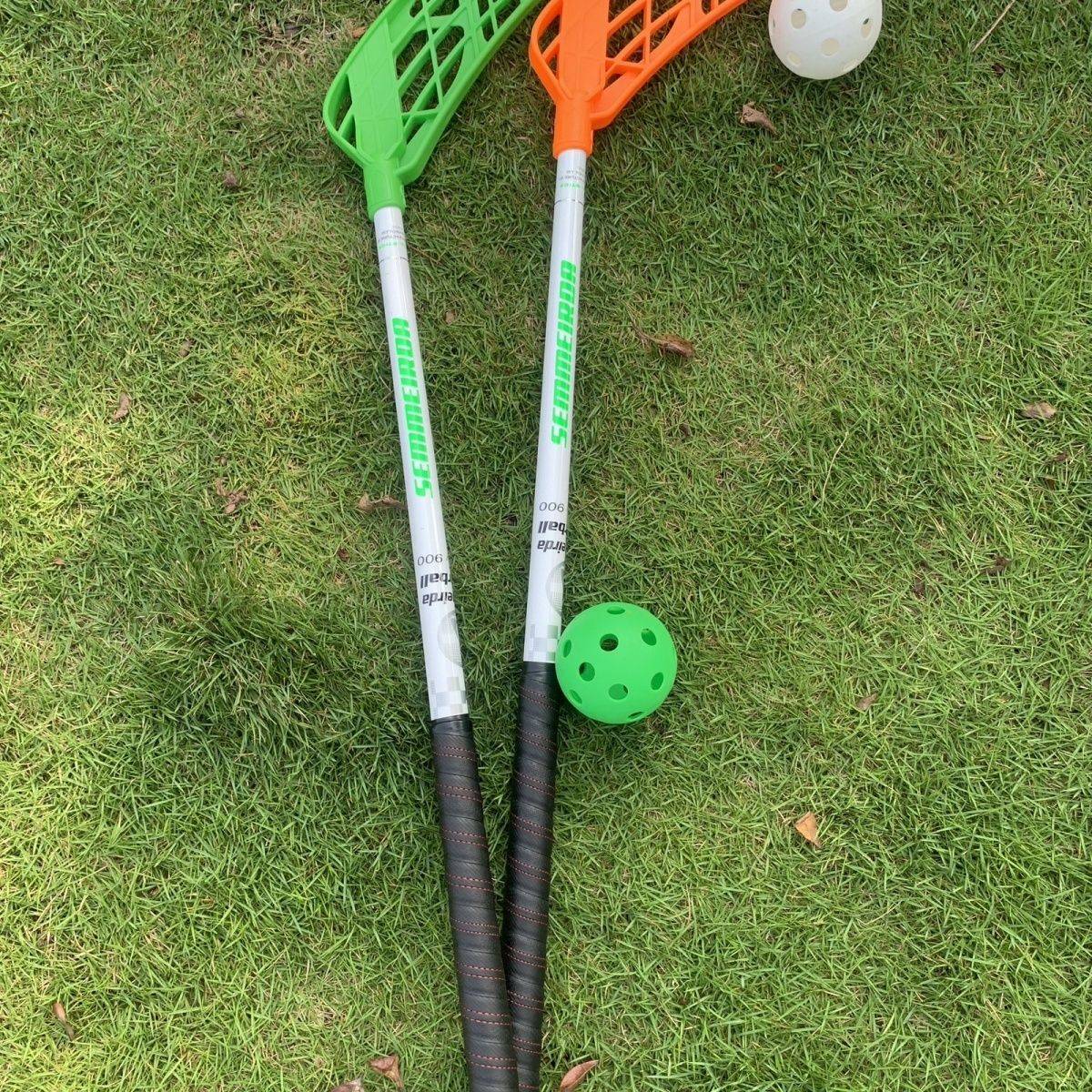 Carbon fiber dry ground hockey training ball racket floor -to -floor blessing ball Floorball