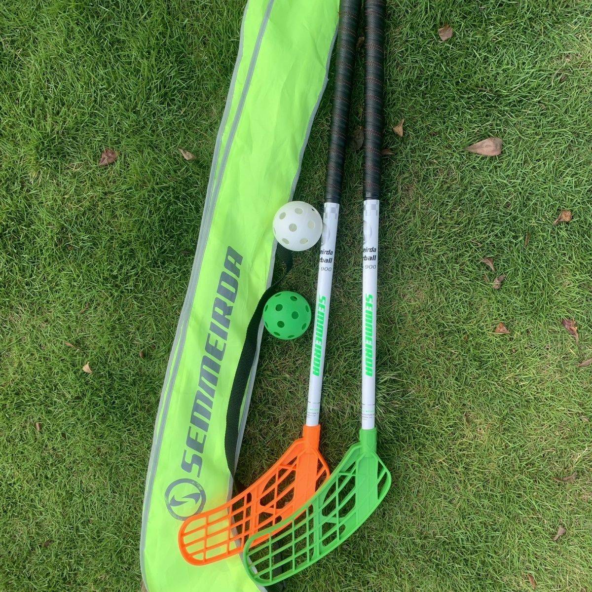 Carbon fiber dry ground hockey training ball racket floor -to -floor blessing ball Floorball